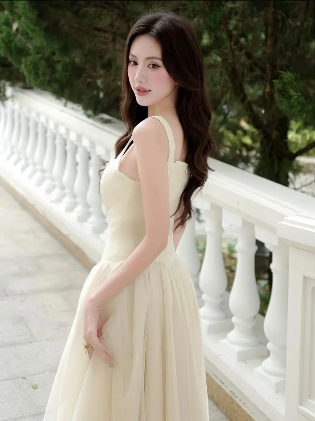 Ảnh 2 của Áo dài trễ vai màu kem nữ xòe rộng