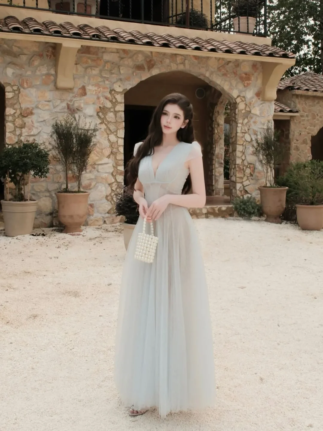 Ảnh 4 của Váy dạ hội kim tuyến maxi màu kem