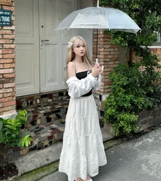 Photo 2 of Set 3 món áo trễ vai chân váy trắng nữ