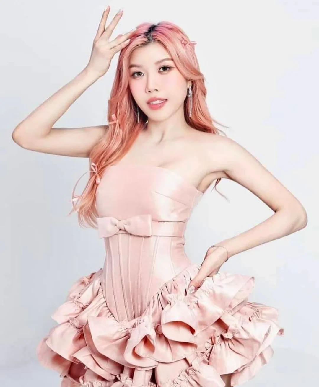 Ảnh 2 của Đầm corset bèo nhún hồng pastel nữ