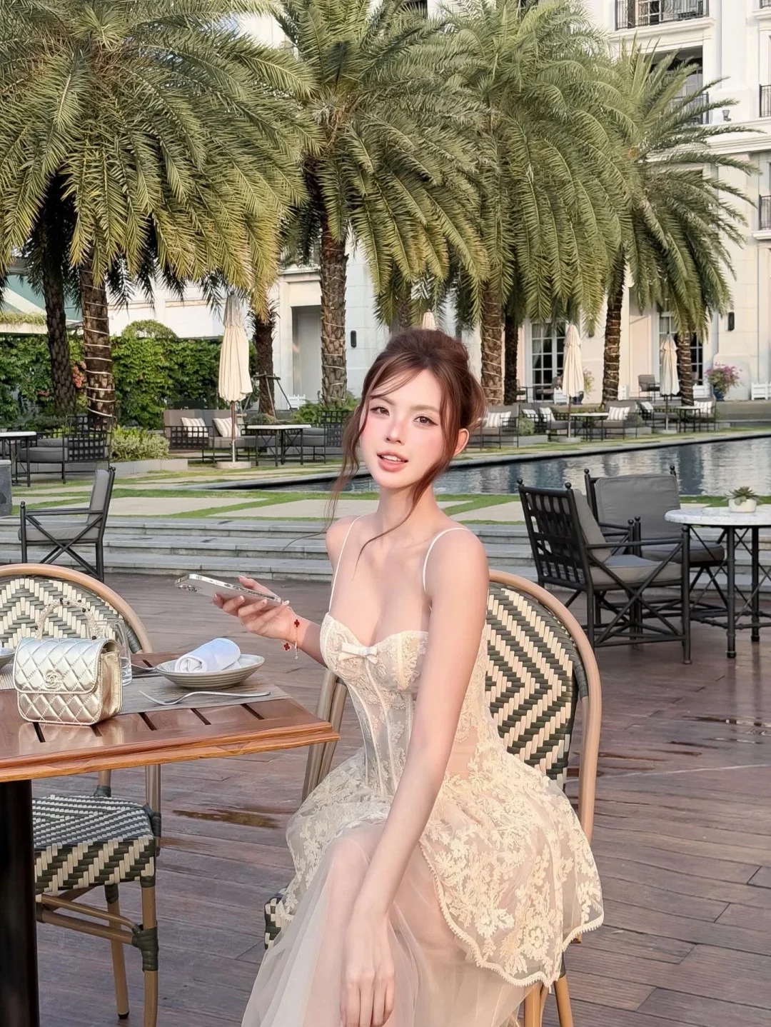 Photo 5 of Váy ren corset tulle màu kem size S