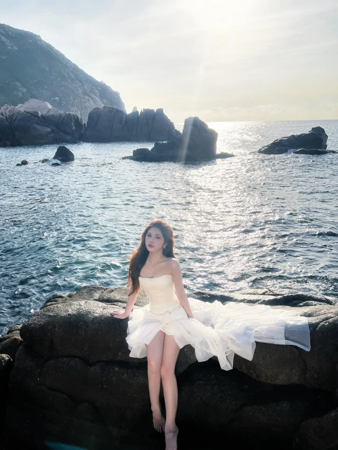 Photo 4 of Váy cưới trắng bồng bềnh voan xòe