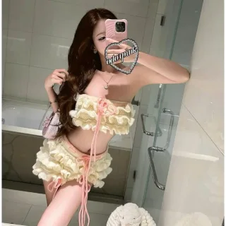Photo 1 of Bộ bikini len nhún bèo màu kem hồng