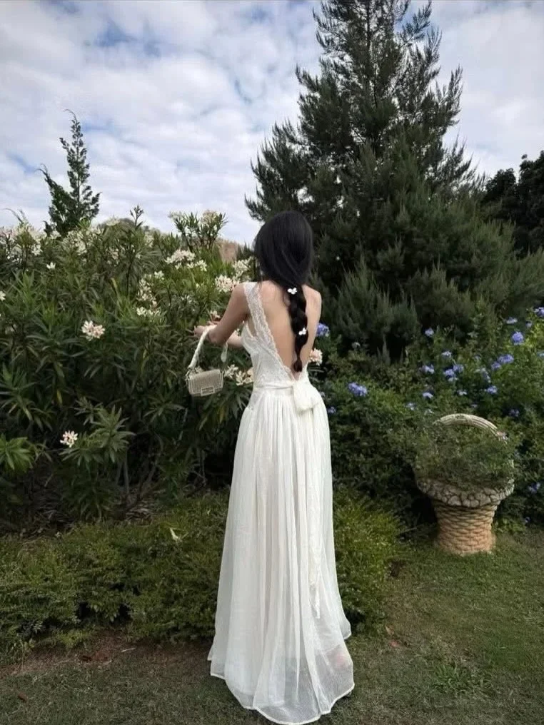 Ảnh 3 của Váy maxi ren trắng nữ tính
