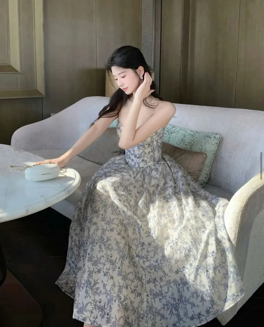 Photo 1 of Váy maxi hoa nhí cúp ngực màu kem