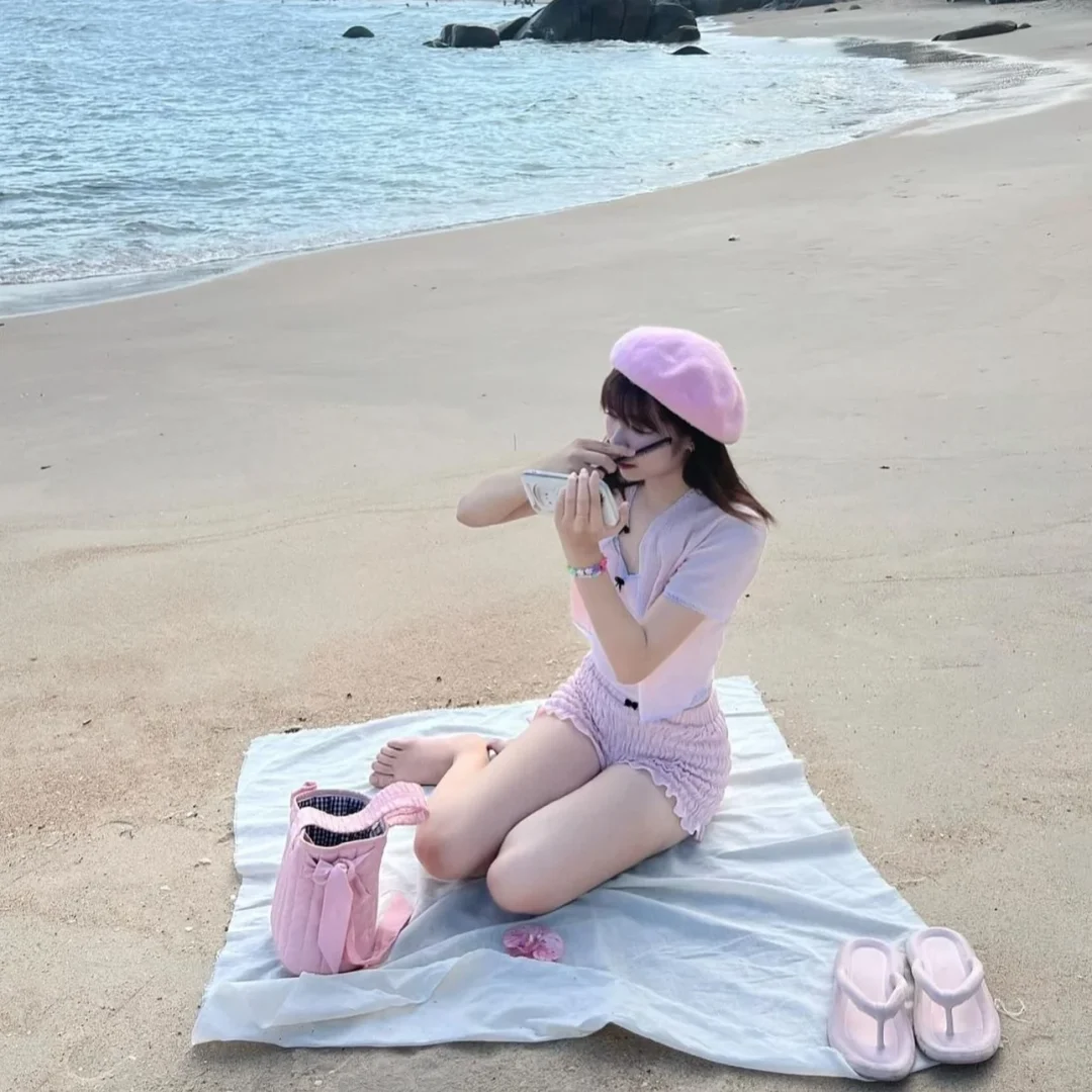 Photo 4 of Set cardigan len hồng pastel đi biển nữ