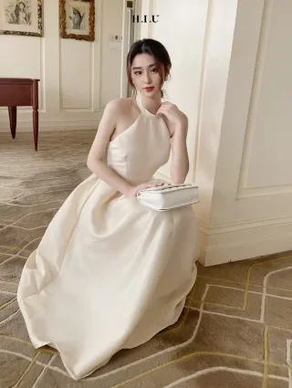Photo 4 of Đầm midi halter lụa kem nữ