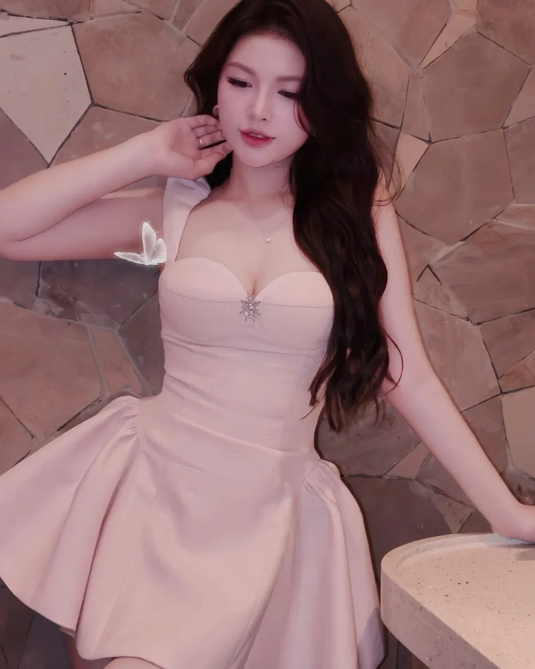 Photo 2 of Váy ngắn dự tiệc hồng pastel size M