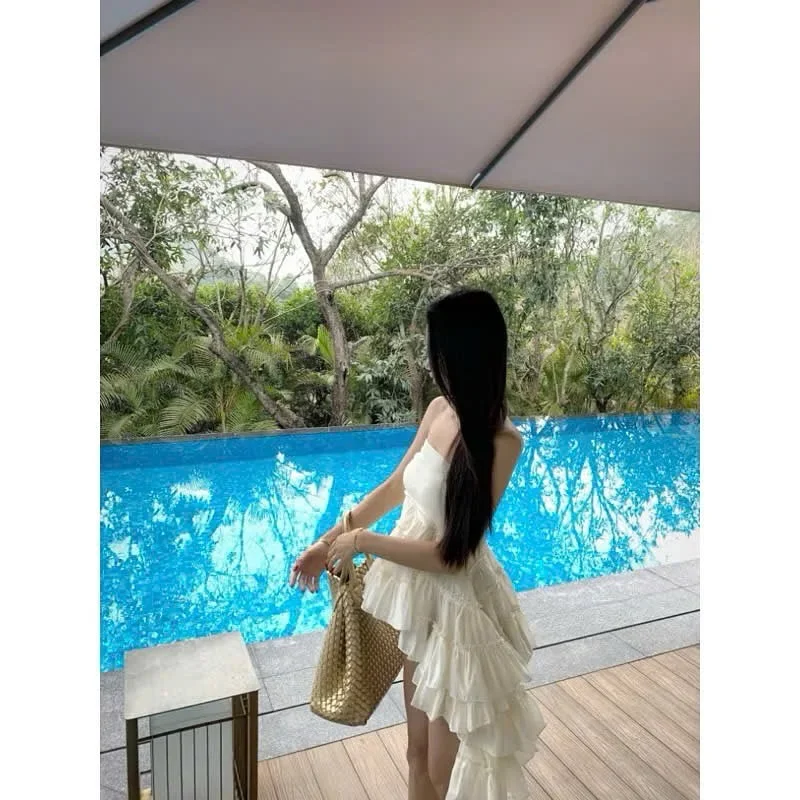 Photo 4 of Váy trắng cúp ngực xếp tầng hottrend