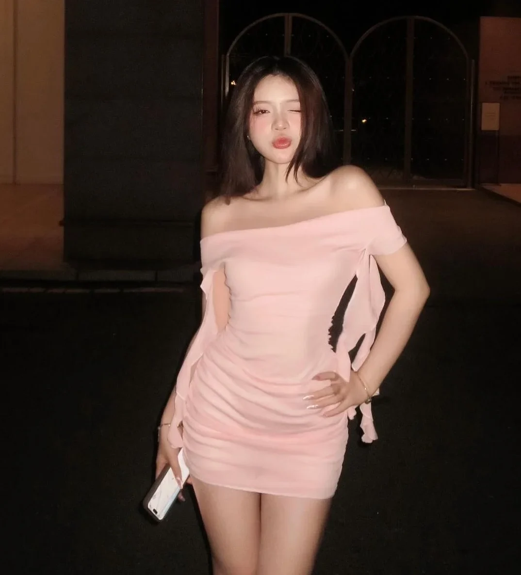 Ảnh 1 của Đầm mini trễ vai hồng nhạt size S M