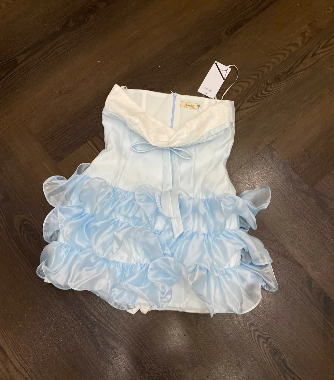 Ảnh 4 của Set corset trắng chân váy bèo xanh pastel