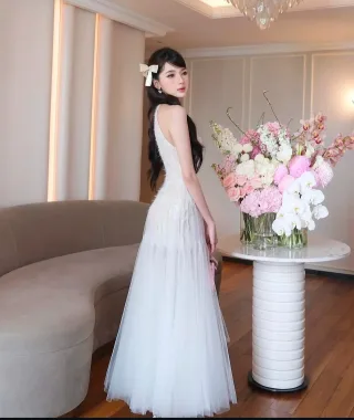 Ảnh 2 của Đầm dạ hội ren voan trắng kem nữ