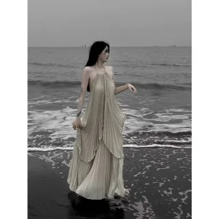 Ảnh 1 của Váy maxi xếp ly be cho chụp ảnh