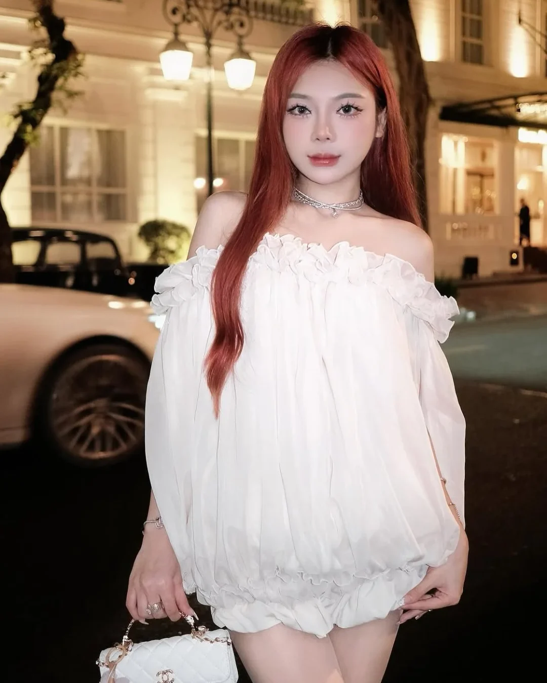 Photo 4 of Váy trắng trễ vai bong bóng nữ