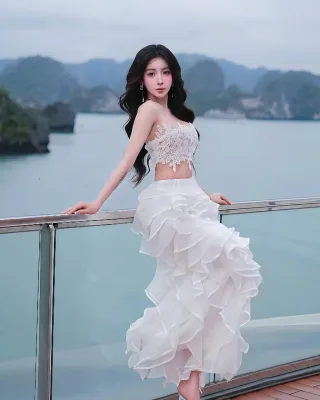 Ảnh 2 của Set váy hai mảnh ren trắng nữ