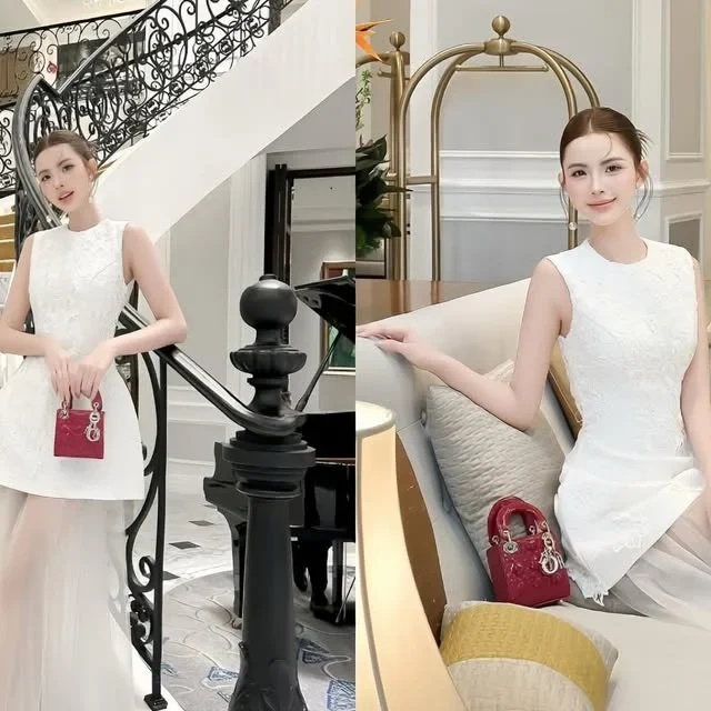Photo 1 of Áo dài trắng thêu hoa nữ truyền thống