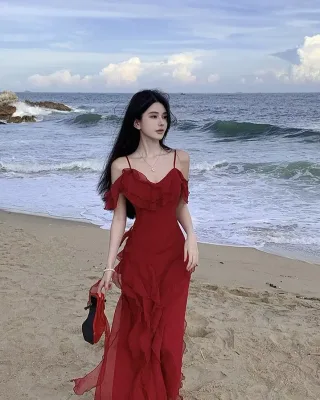 Photo 2 of Váy maxi đỏ trễ vai nữ tính
