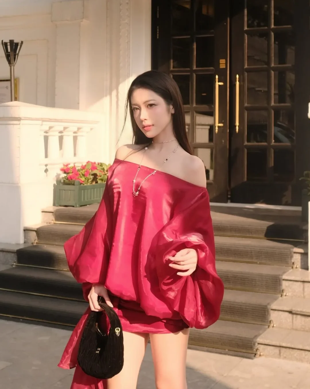 Photo 1 of Áo trễ vai satin đỏ hồng tay phồng