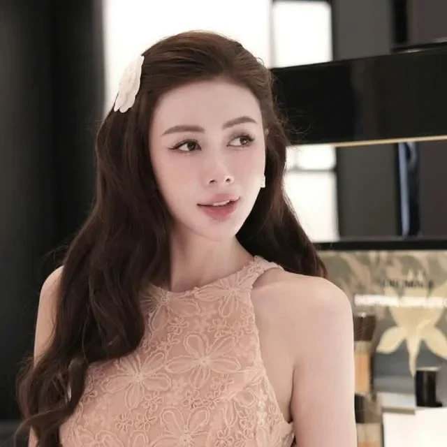 Ảnh 1 của Váy ren maxi hồng hoa nữ cho thuê