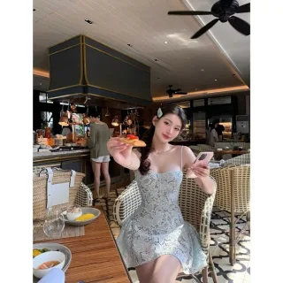 Photo 1 of Đầm ren hai dây ngắn xanh nhạt hottrend