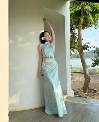 Ảnh 1 của Set áo yếm váy dài lụa xanh mint nữ