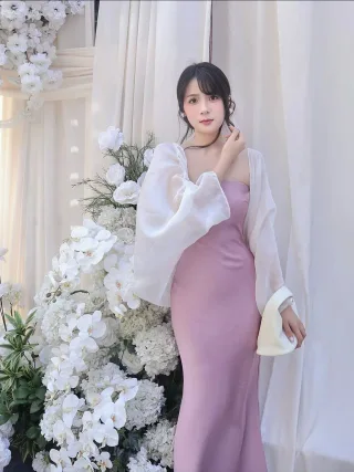 Photo 4 of Đầm dạ hội lụa hồng kèm áo choàng voan