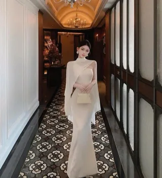 Ảnh 2 của Đầm dạ hội trắng kem size M