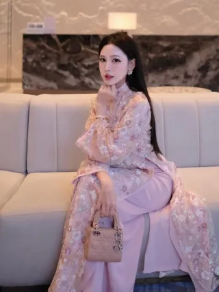 Ảnh 3 của Áo dài nữ thêu hoa hồng pastel
