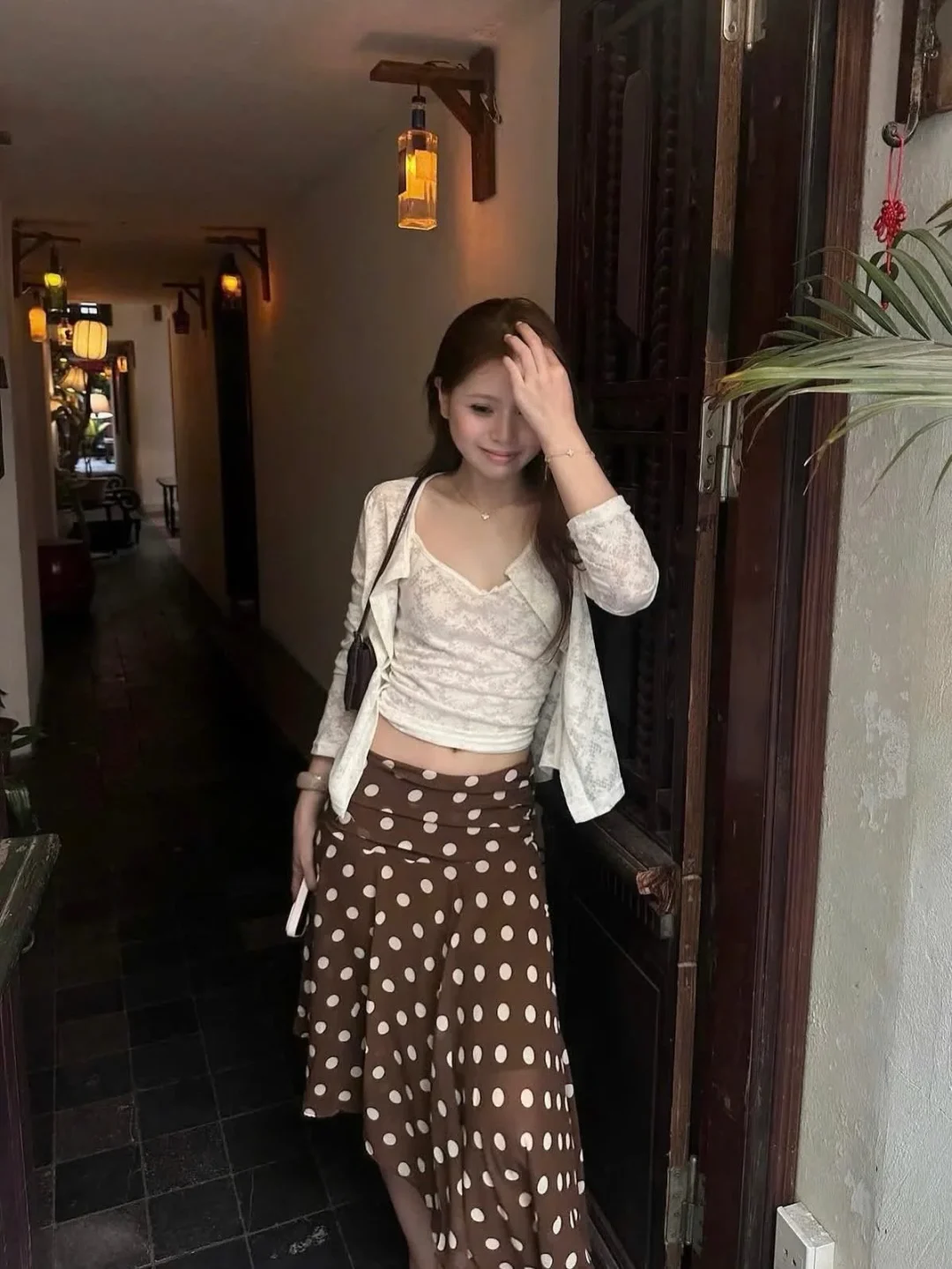 Ảnh 1 của Chân váy midi chấm bi phối áo ren trắng nữ
