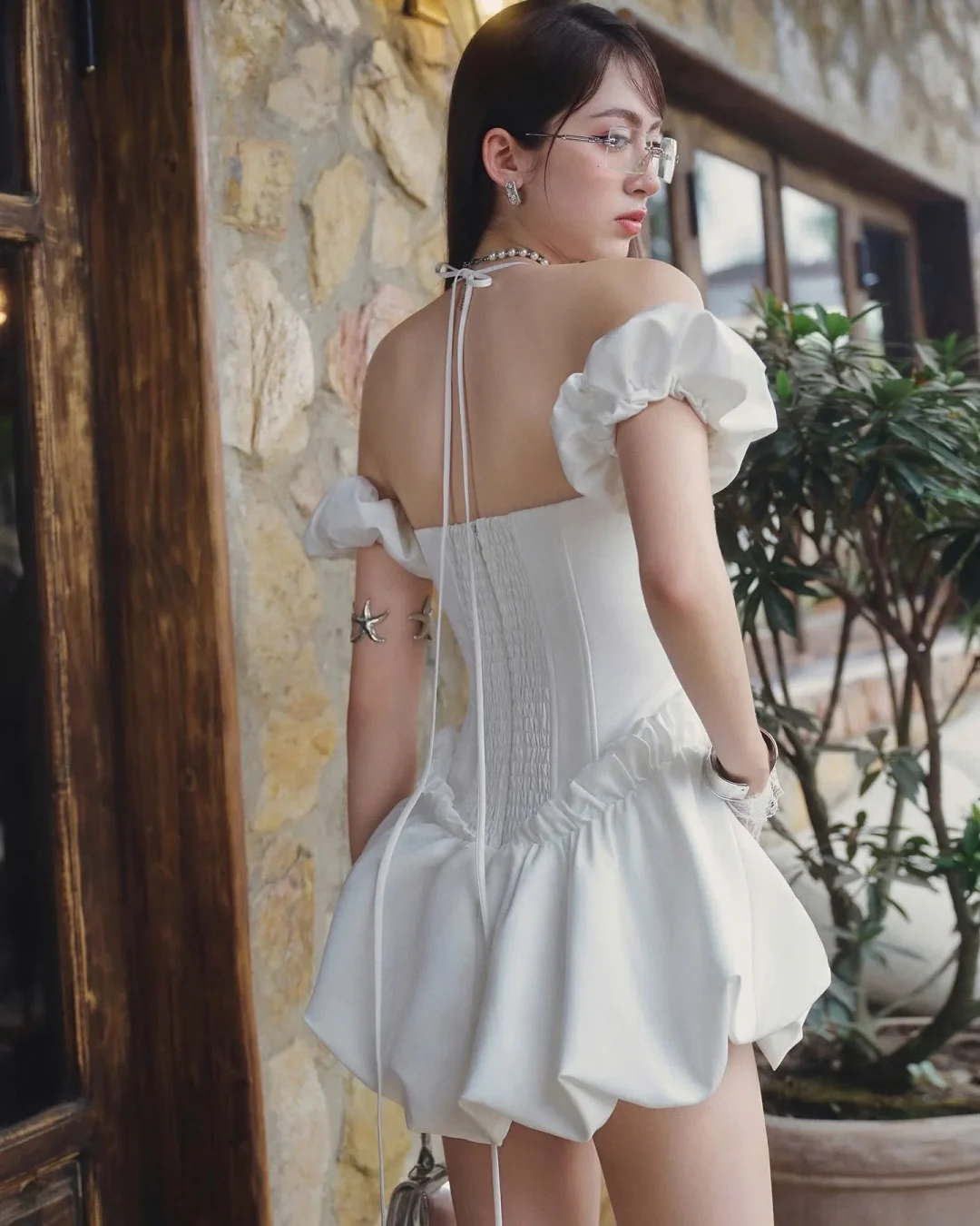Ảnh 3 của Đầm corset trắng ngắn vai trễ nữ