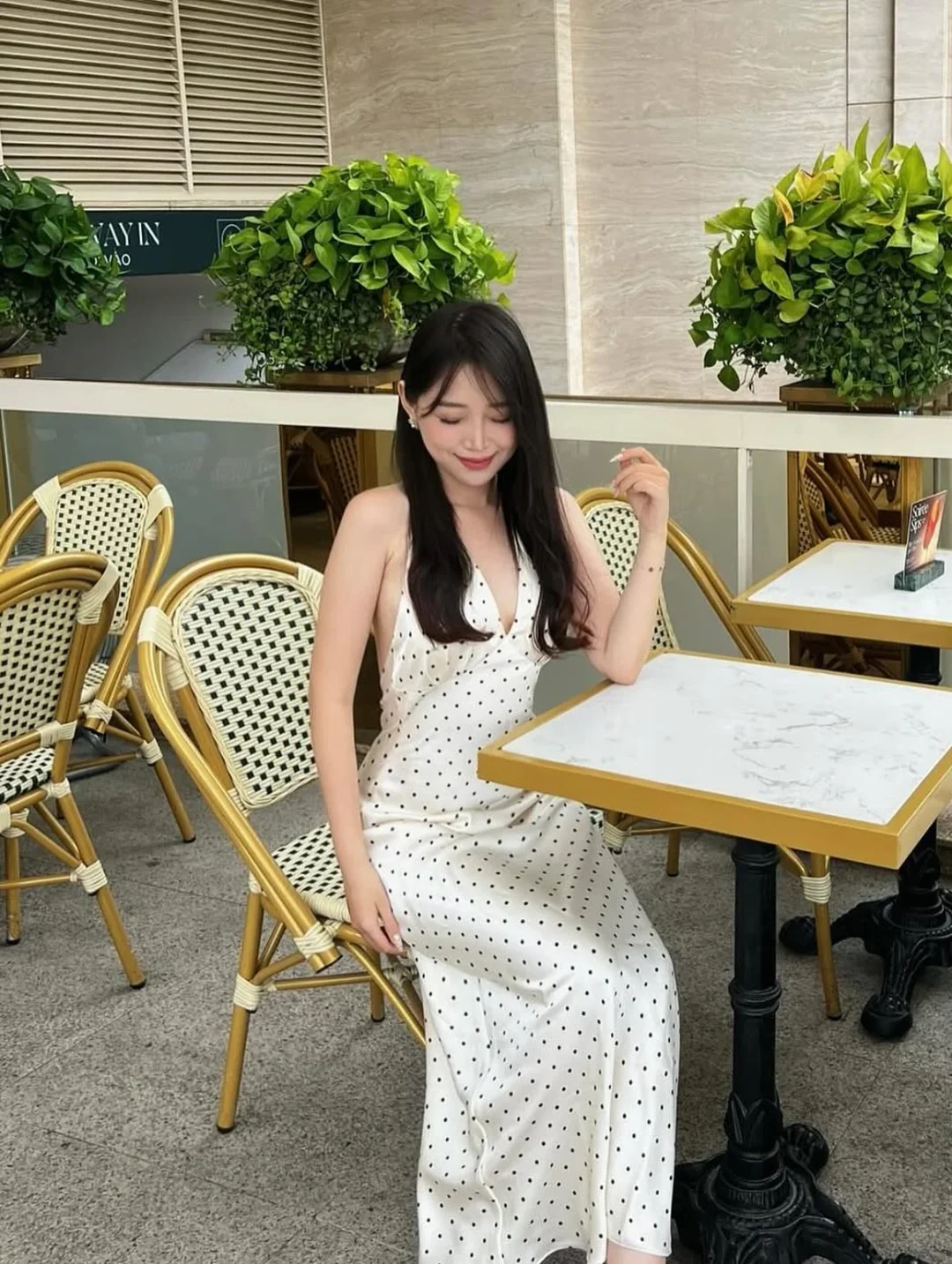 Ảnh 4 của Váy chấm bi lụa hở lưng Dressinsilk