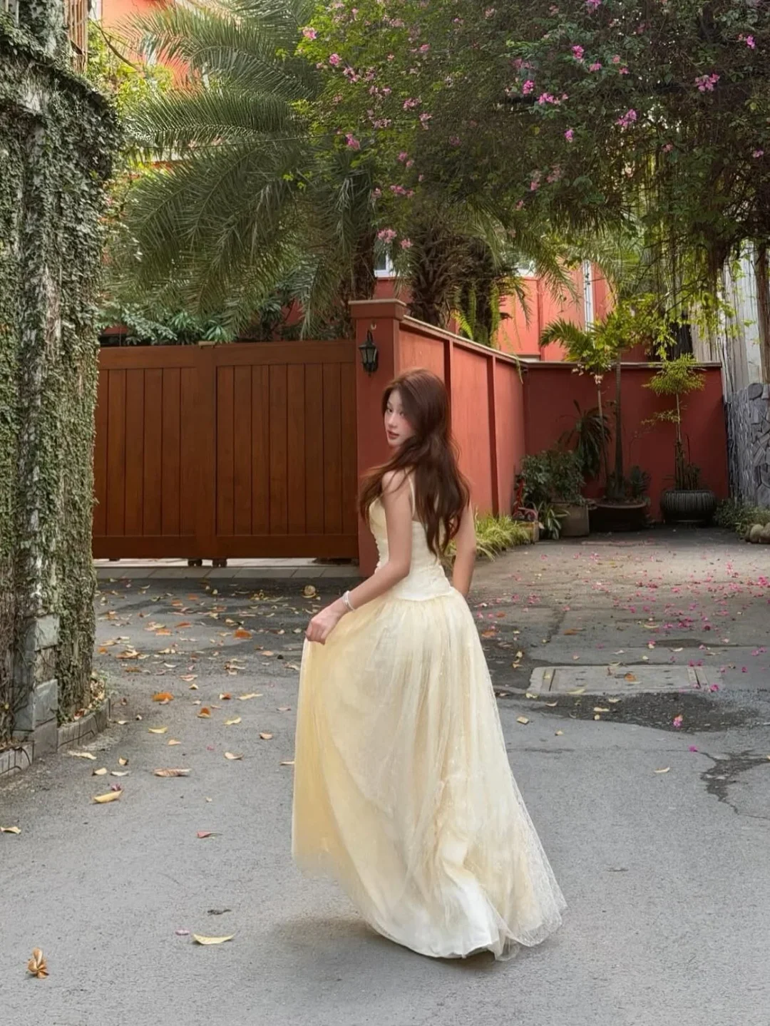 Photo 4 of Váy dạ hội voan vàng nhạt Ameliee size M