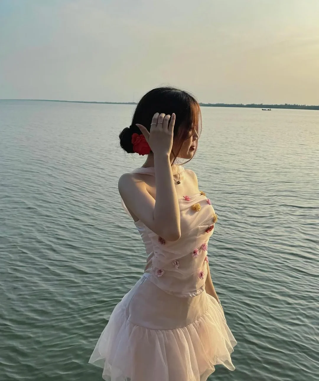 Photo 3 of Set áo corset chân váy voan hồng size M