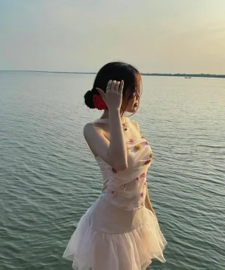 Photo 3 of Set áo corset chân váy voan hồng size M