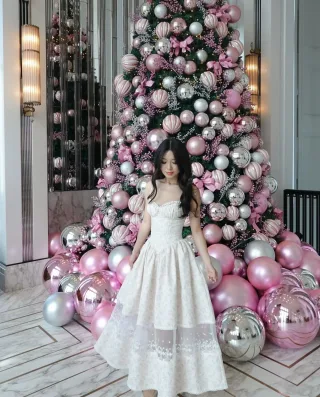 Photo 1 of Váy trắng ren xòe dự tiệc nữ size M