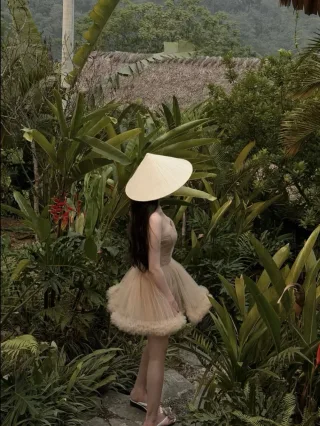 Ảnh 1 của Váy tulle viền lông be Chouchou size S