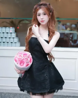 Photo 4 of Váy mini đen lấp lánh nữ DN24