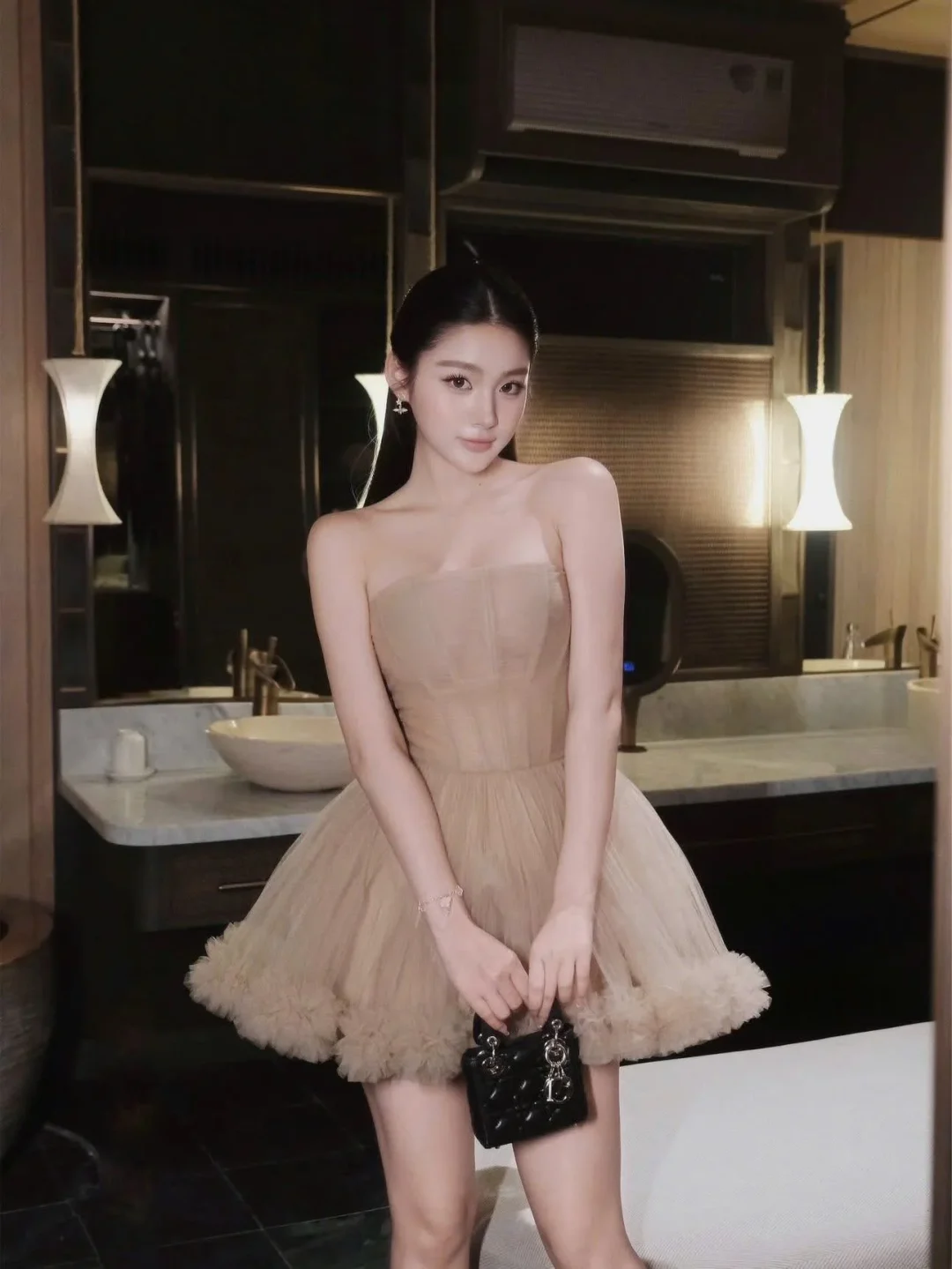 Ảnh 1 của Váy tulle ngắn strapless màu be nữ
