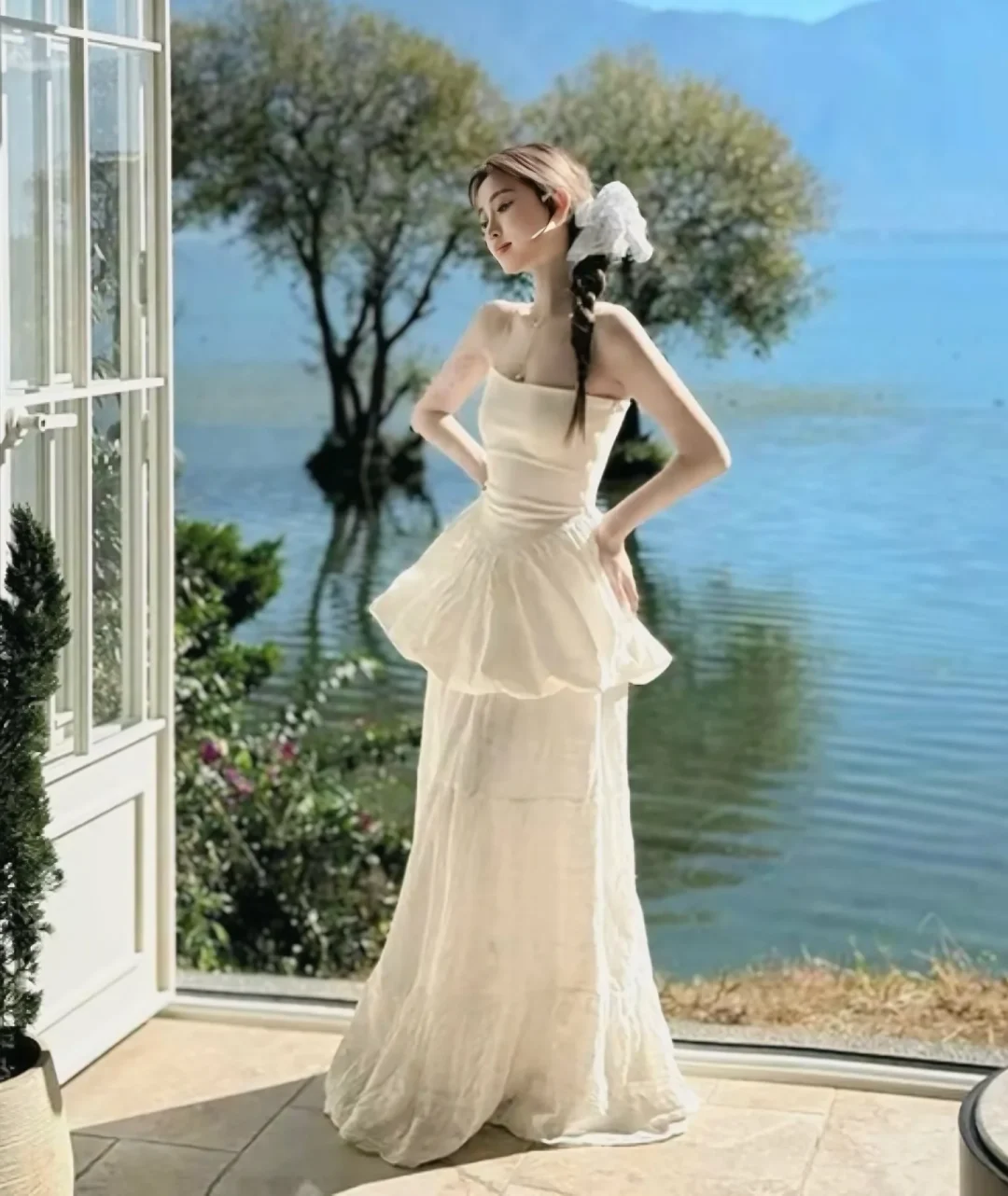 Ảnh 1 của Váy tiệc trắng dài nữ bay bổng