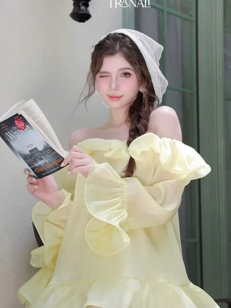 Photo 3 of Váy babydoll voan vàng trễ vai nữ