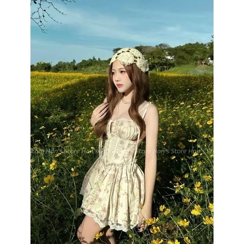 Photo 1 of Váy hoa ngắn corset ren nữ tính