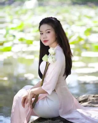 Photo 4 of Set Áo Dài Gấm Hồng Nữ Truyền Thống