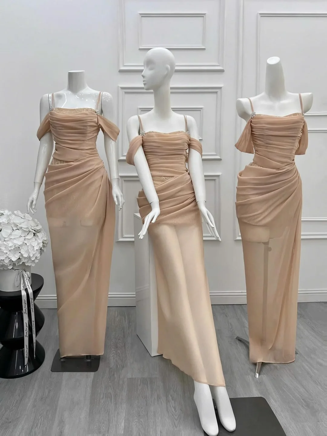 Photo 8 of Váy dạ hội voan be nhạt size M