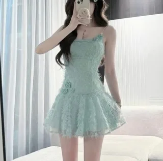 Ảnh 2 của Váy mini lông vũ xanh mint nữ