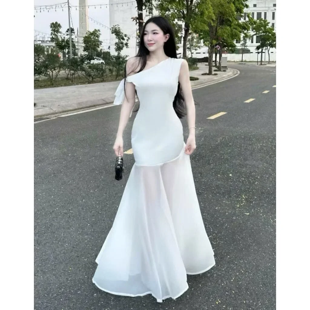 Photo 2 of Đầm maxi trắng đuôi cá sang trọng