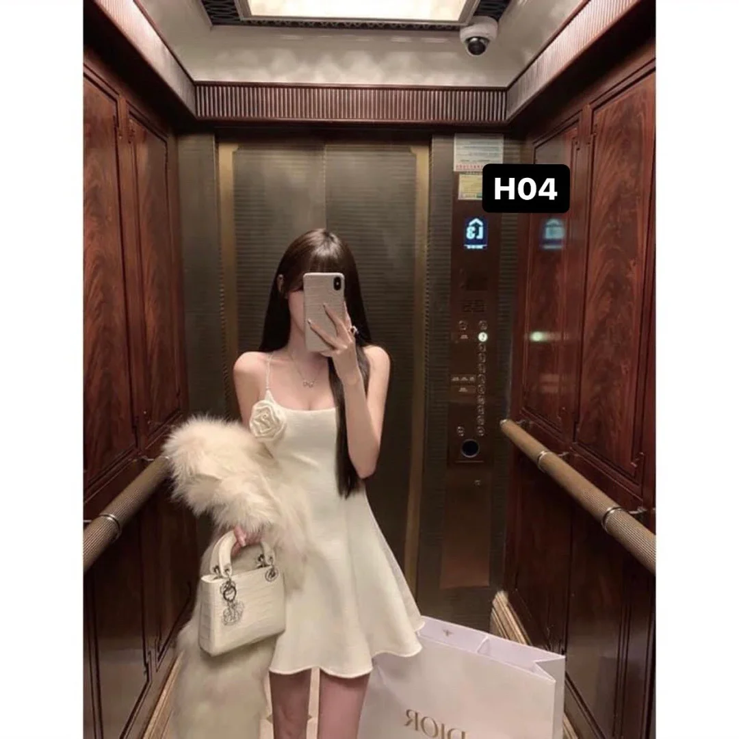 Ảnh 2 của Váy corset trắng hoa ren thuê chụp ảnh
