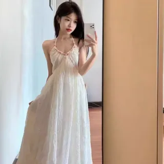 Photo 2 of Váy maxi trắng hai dây thêu ren nữ