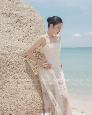 Photo 2 of Váy maxi ren trắng nữ tính cho thuê