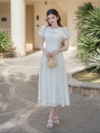 Ảnh 3 của Váy ren trắng maxi tay phồng nữ
