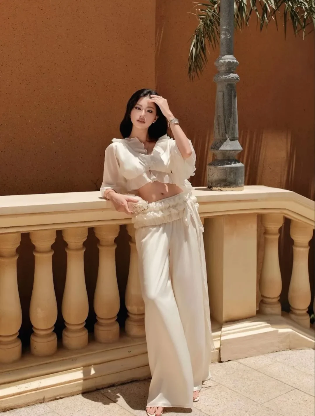Photo 4 of Set đồ trắng hai mảnh nữ crop top